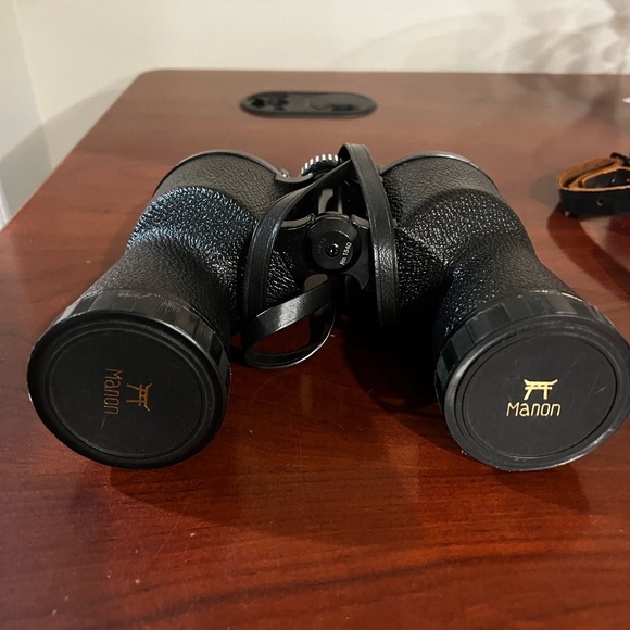 Binoculars - Picture 1 of 4